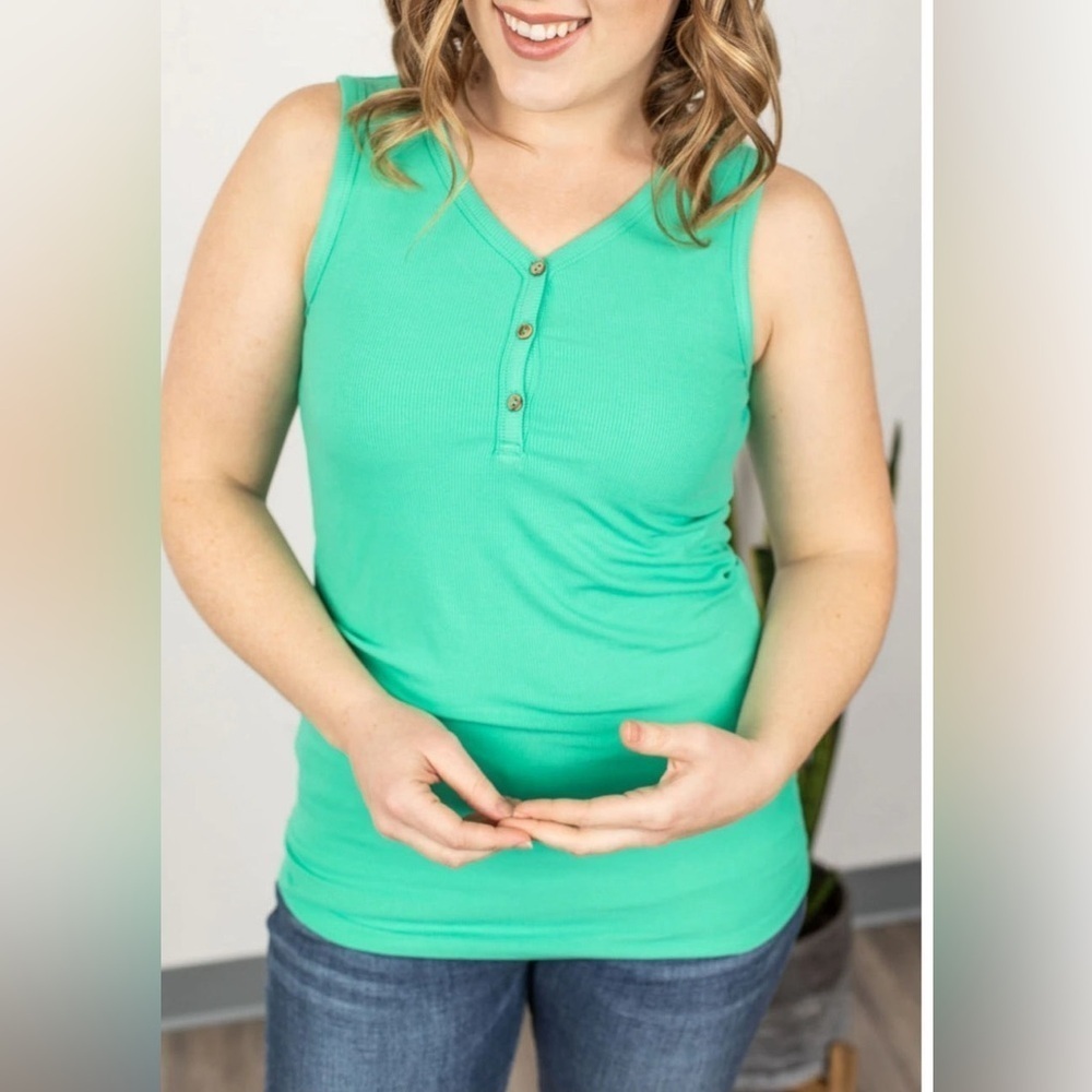 Michelle Mae Addison Henley Tank mint XS